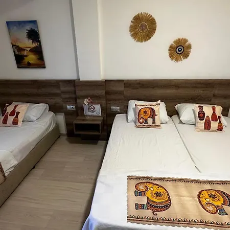 Carsi Butik * Αλικαρνασσός